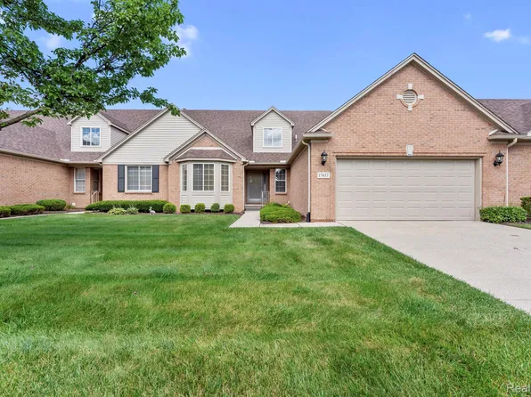 17437 Averhill Blvd, Macomb, MI 48042