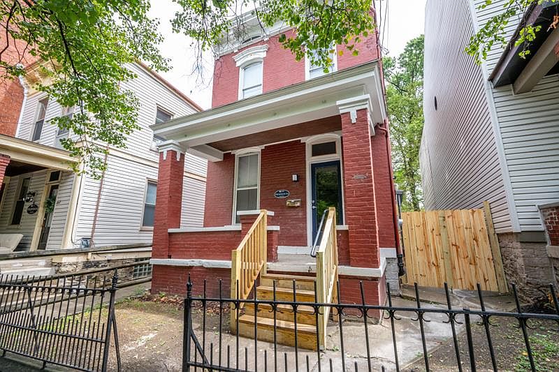 1st image of 2718 Jefferson Ave