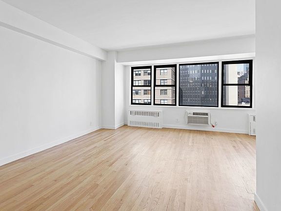 5th image of 236 E 36th St APT 10E