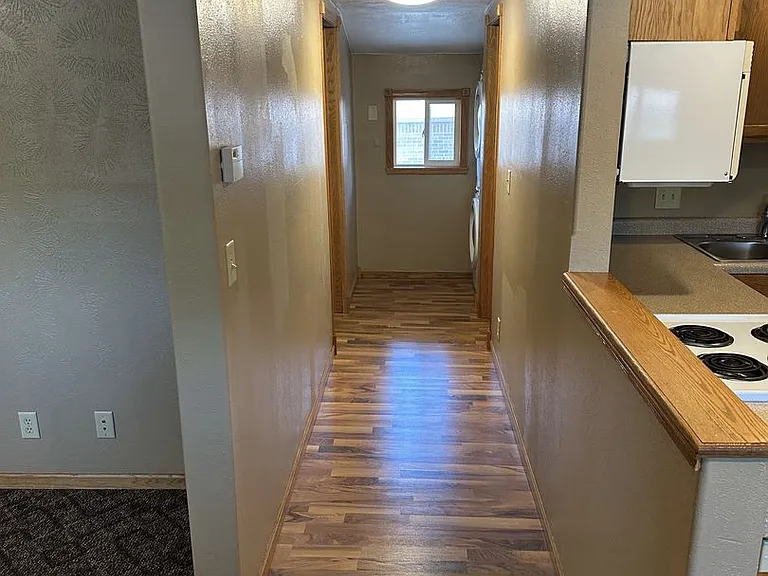 716 S Iowa St — Photo 3