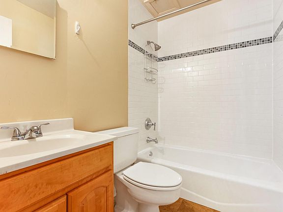3rd image of 723 Adams St #101