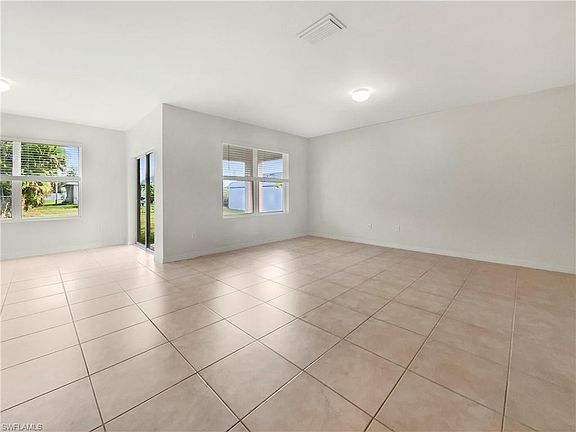 3rd image of 131 NE 23rd PL