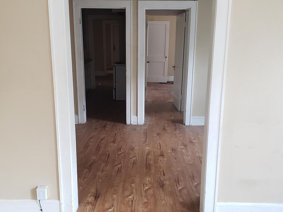 1st image of 143 Merrick St