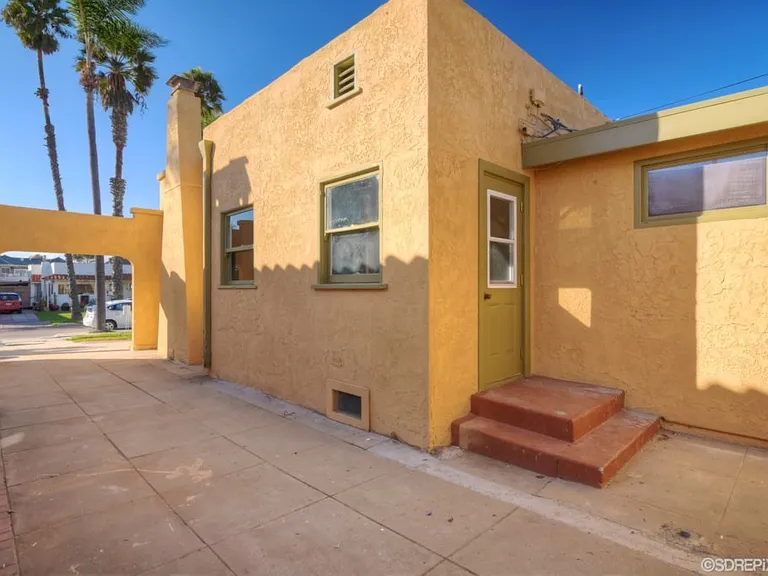 4725 Kensington Dr — Photo 25