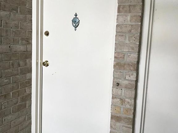 3rd image of 786 Fairview Ave APT C