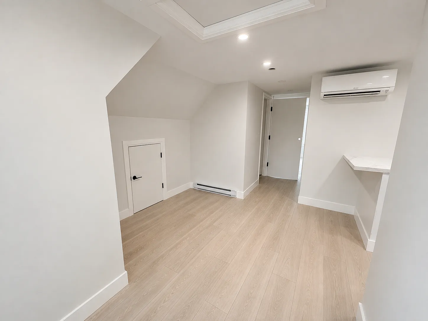 Unit 3 - 5 Cumberland Ave — Photo 3