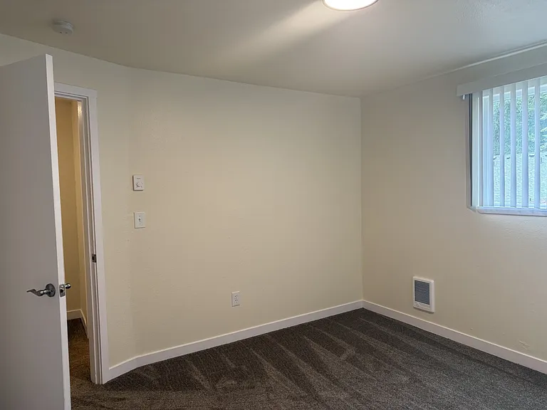 667 Israel Rd SW #D — Photo 13