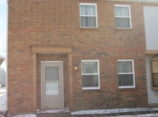 963 Cross Country Dr E, Westerville, OH 43081