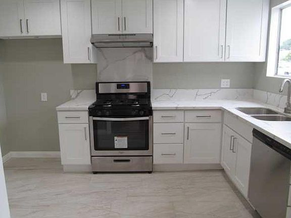 4th image of 1516 W 222nd St