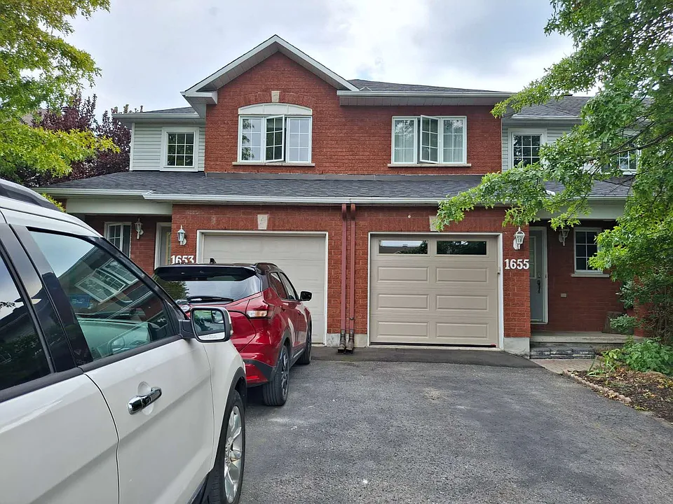 1655 Jobin Cres