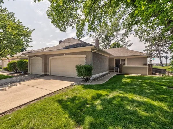 10450 Garnett St, Overland Park, KS 66214