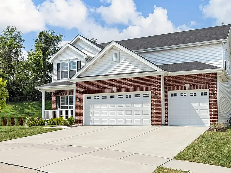 1024 Miremont Dr — Photo 3