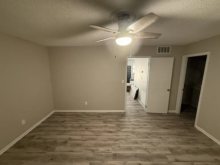 7325 Cardigan Cir — Photo 12