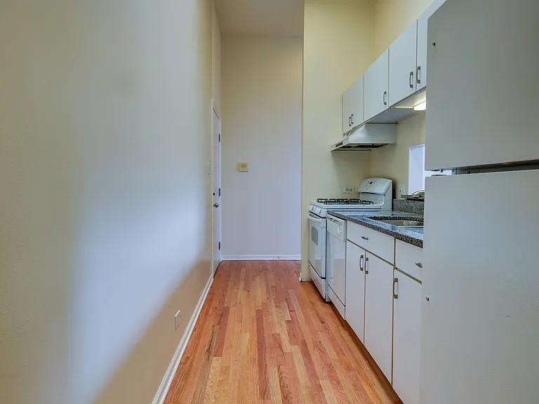3257 N Sheffield Ave #306 — Photo 11