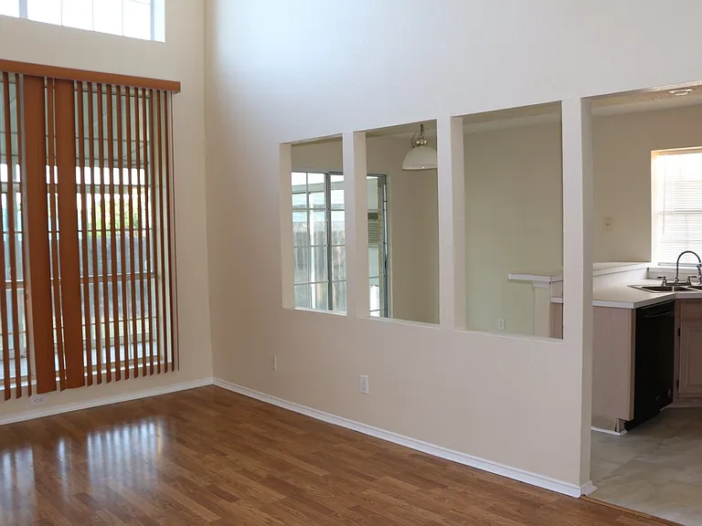 3412 Derby Ct — Photo 7