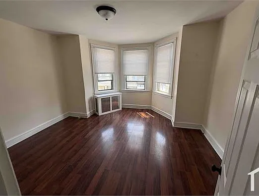 5647 Elliott St — Photo 4
