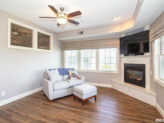 5th image of 4022 River Dr #2C