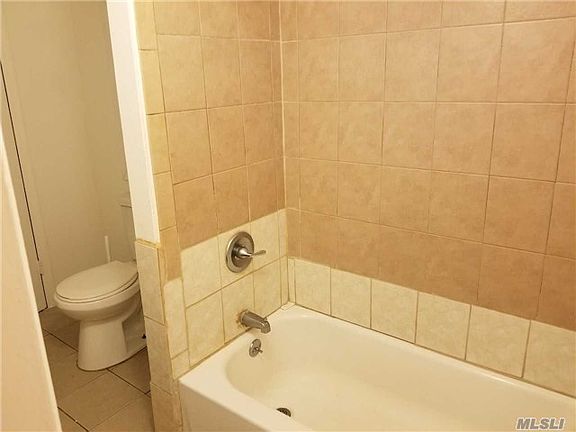 4th image of 56 Lowndes Ave APT 2