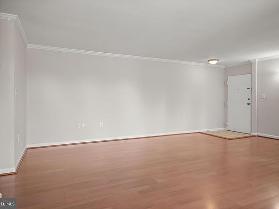 3rd image of 9647 Whiteacre Rd Unit C1