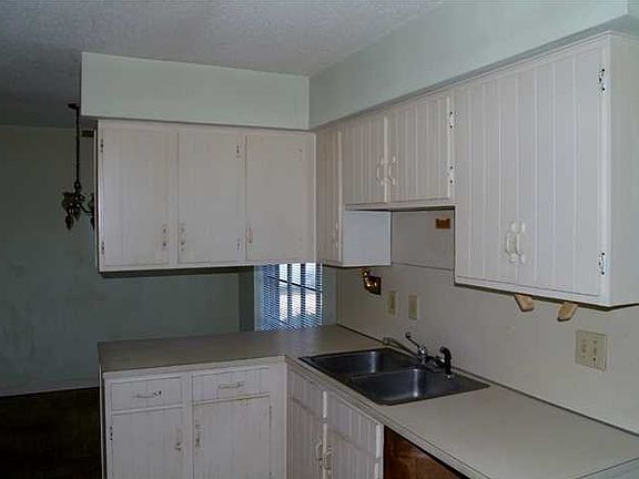 5th image of 5816 Ainsworth Dr
