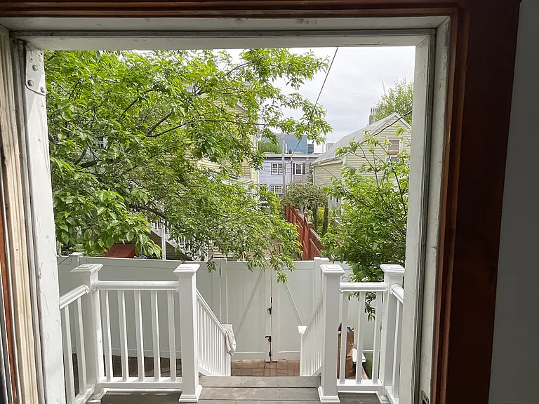 125 Spring St #1 — Photo 36