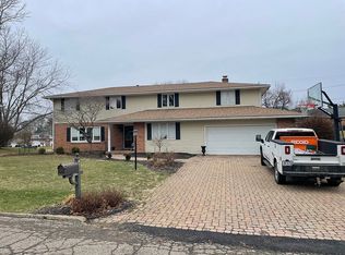 475 Crestview Dr, Lancaster, OH 43130
