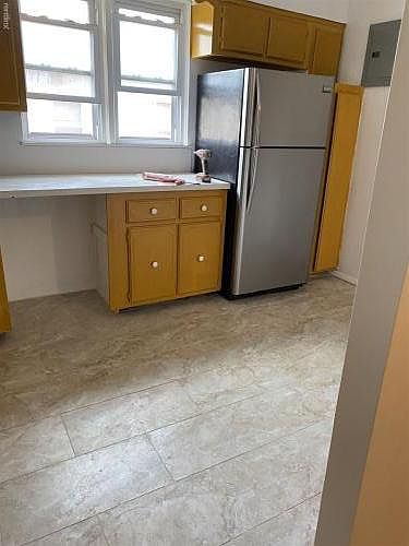 1st image of 1176 E 84th St #2NDFLOOR