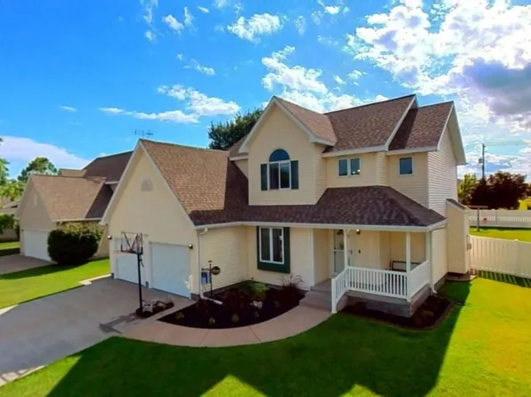 5820 O Avenue Pl, Kearney, NE 68847