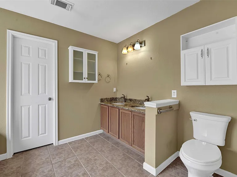2706 Woodspring Forest Dr — Photo 17