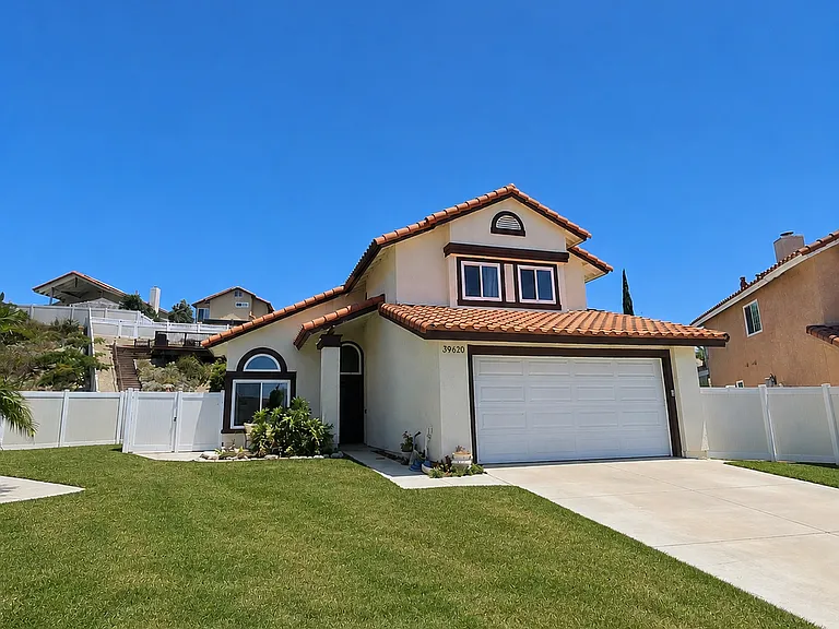 39620 Almansa Ct — Photo 1