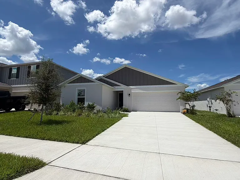 391 Artemis St — Photo 9