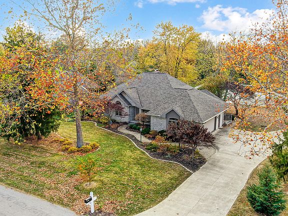 3rd image of 1200 Winterberry Dr