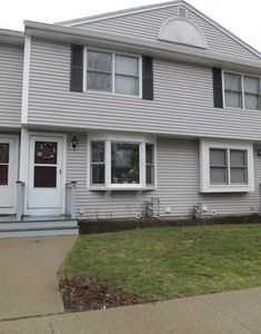 162 Oak St APT 5, Taunton, MA, 02780