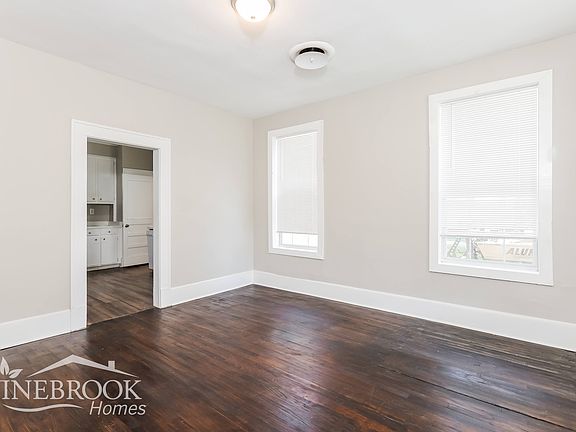 3rd image of 428 S Belview Ave