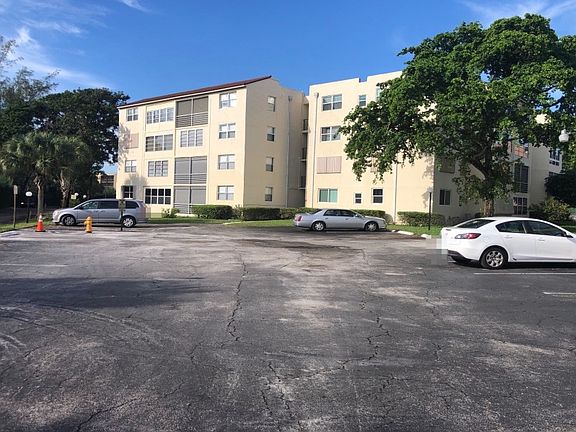 5th image of 2801 Somerset Dr APT G116