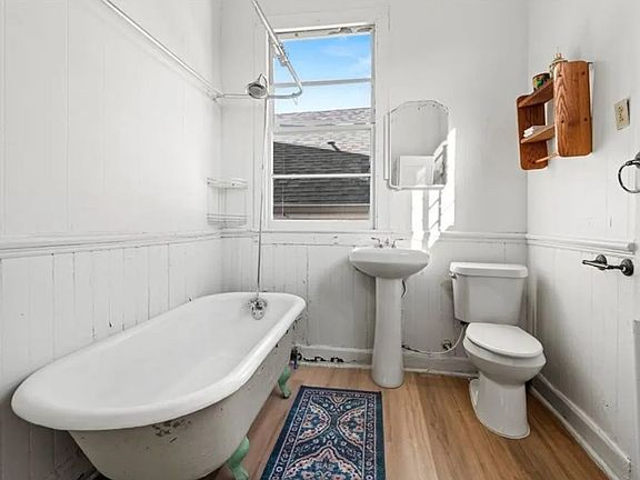 4th image of 1035 N Derbigny St