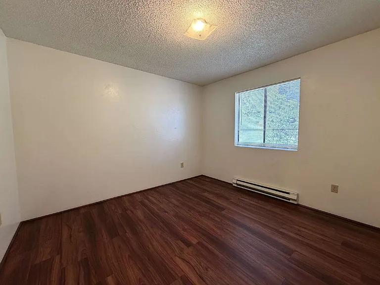 410 Madison Ave #C — Photo 6