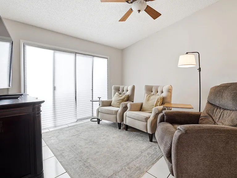 22316 Pineapple Walk Dr — Photo 5