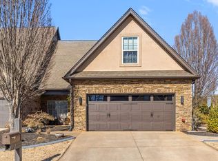 2 Mossycup Rd, Taylors, SC 29687