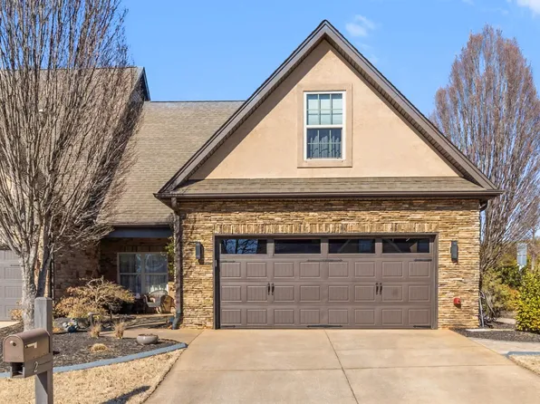 2 Mossycup Rd, Taylors, SC 29687