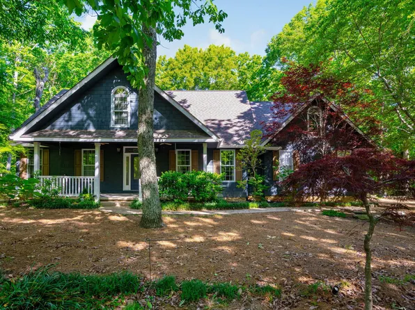 611 N Stewart Ln, Rising Fawn, GA 30738