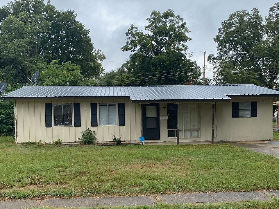 1st image of 1104 Berkshire Dr
