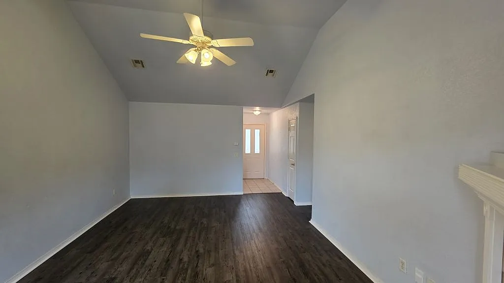 3 bed, 1200 sqft, $1,475 — Photo 3