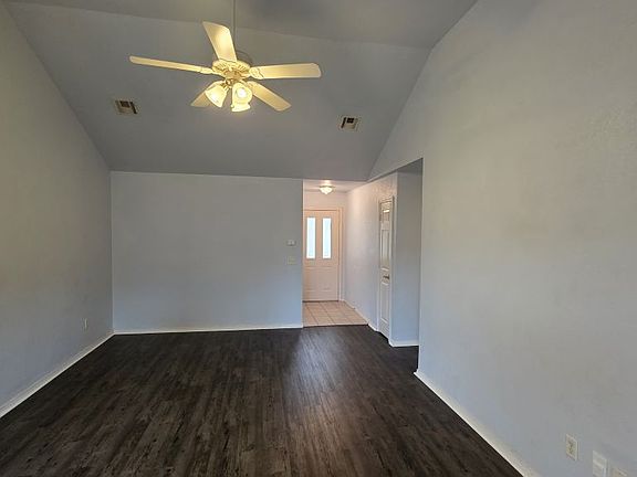 3rd image of 638 Bliss Cir