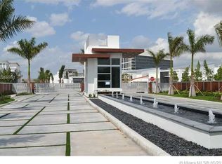 8253 NW 34th Dr, Doral, FL 33122
