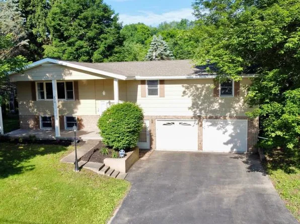 478 S Main St, Russell, PA 16345