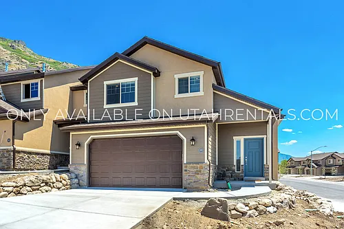 1692 E Aspen Loop Photo 1