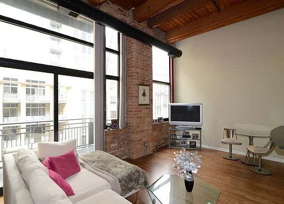 2nd image of 525 W Superior St APT 432