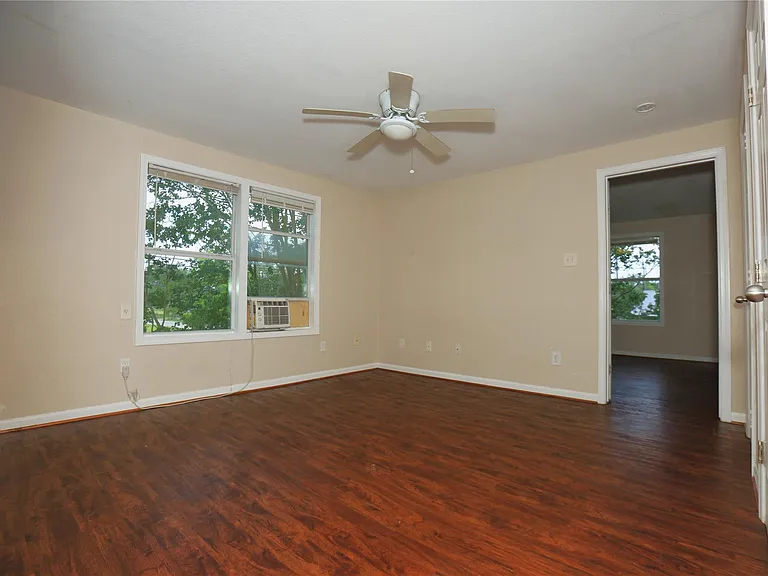 256 E Pecan Ln #3 — Photo 5