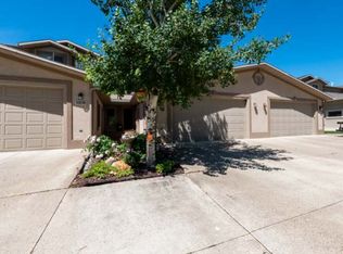1306 Riverwood Dr, Bismarck, ND 58504